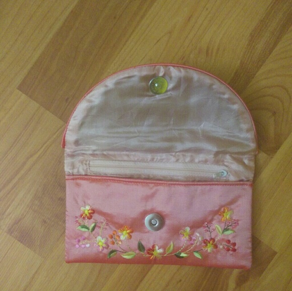 Purse - Picture 2 of 3